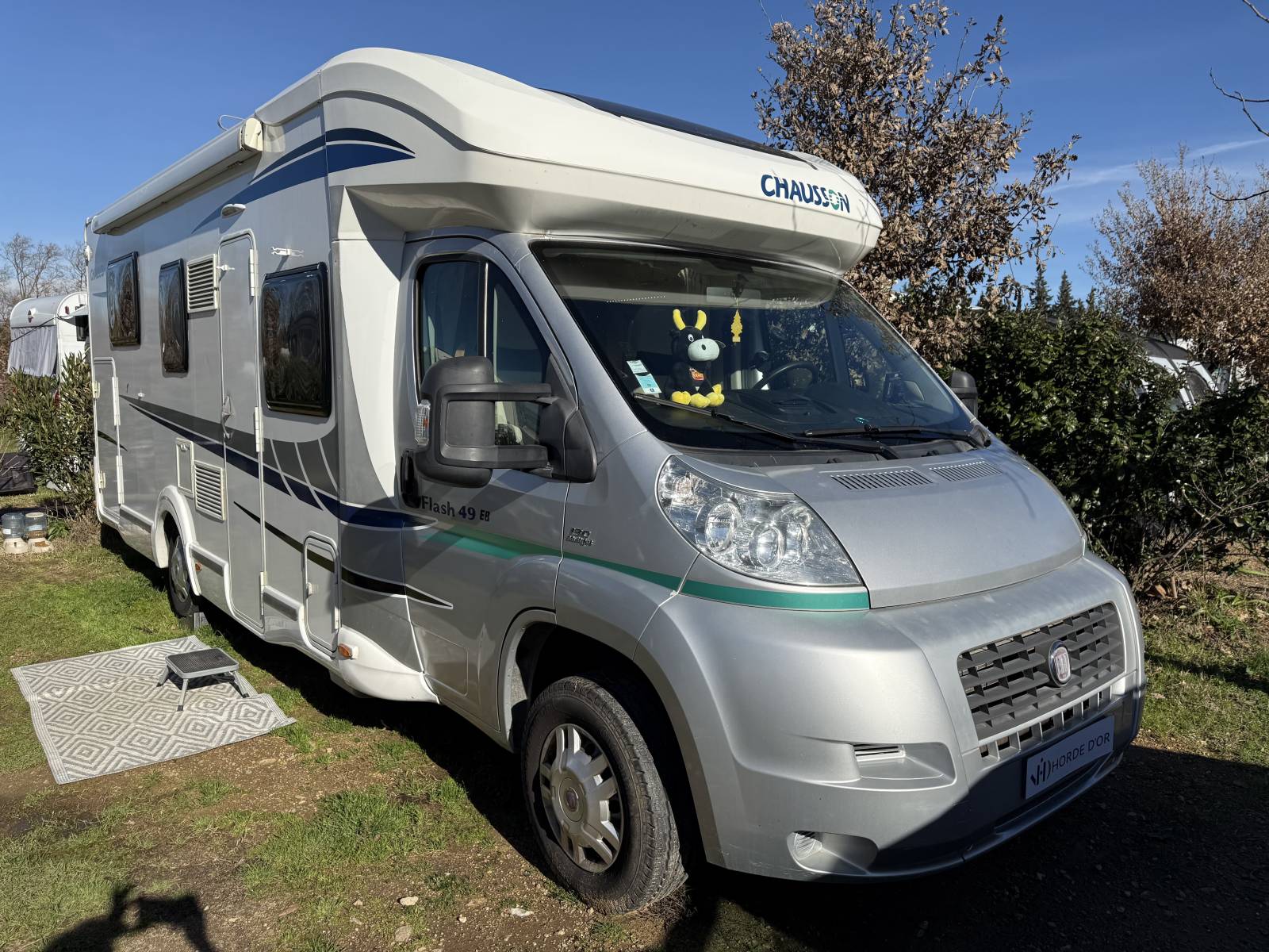 Profilé CHAUSSON FLASH 49 EB - Lit central réglable en hauteur - Lit pavillon 2 personnes - FIAT DUCATO 130CH - Equipement complet