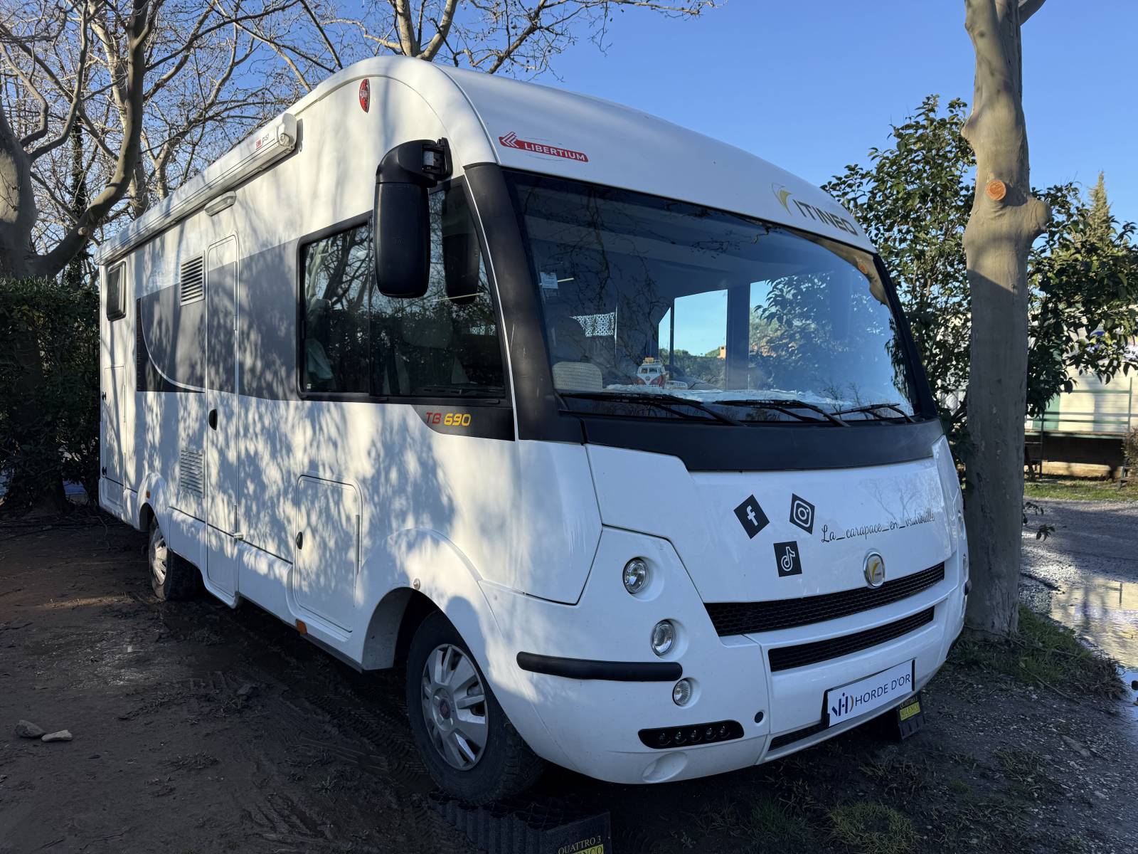 Intégral Itinéo TB 690 - Lit transversal arrière réglable en hauteur - Soute garage - Moins de 7m - FIAT 2.3L 130CH - Tous les entretiens à jour prêt à partir