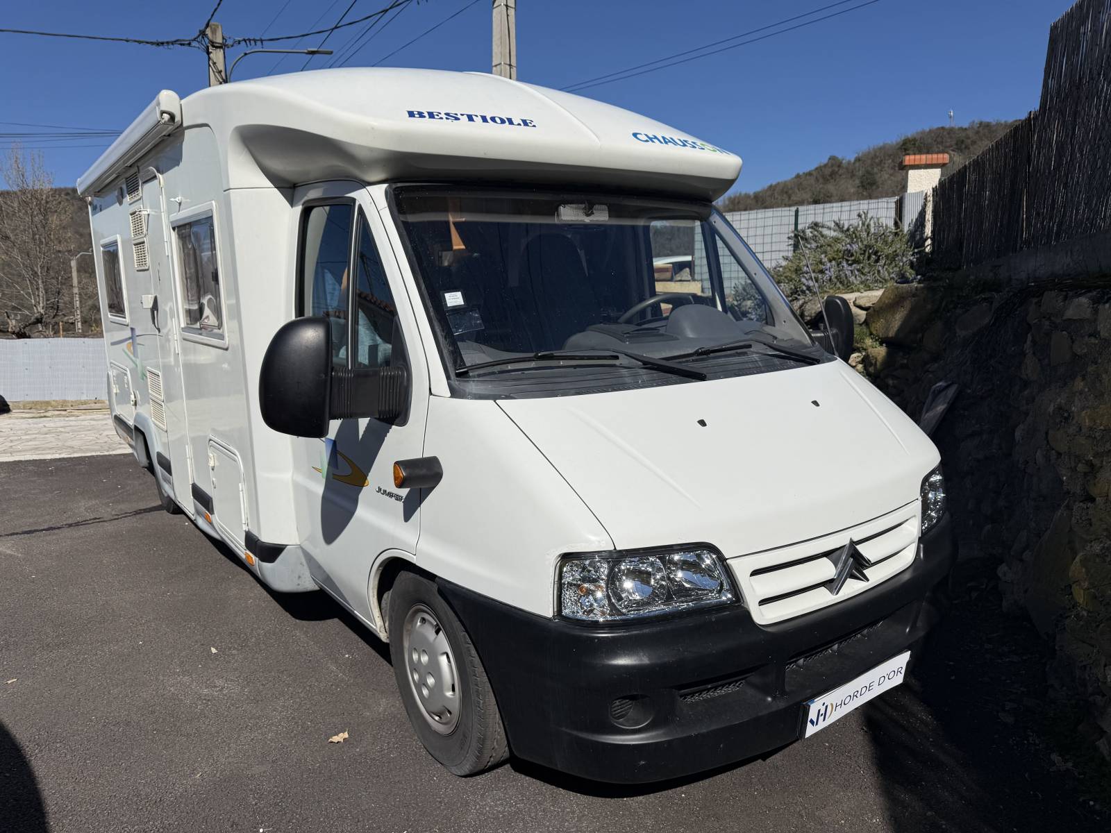 Profilé Chausson Allgero 67 - Lit à la française - Châssis AL-KO - CITROEN 2.8L 146CH - Modèle compact et tout équipé