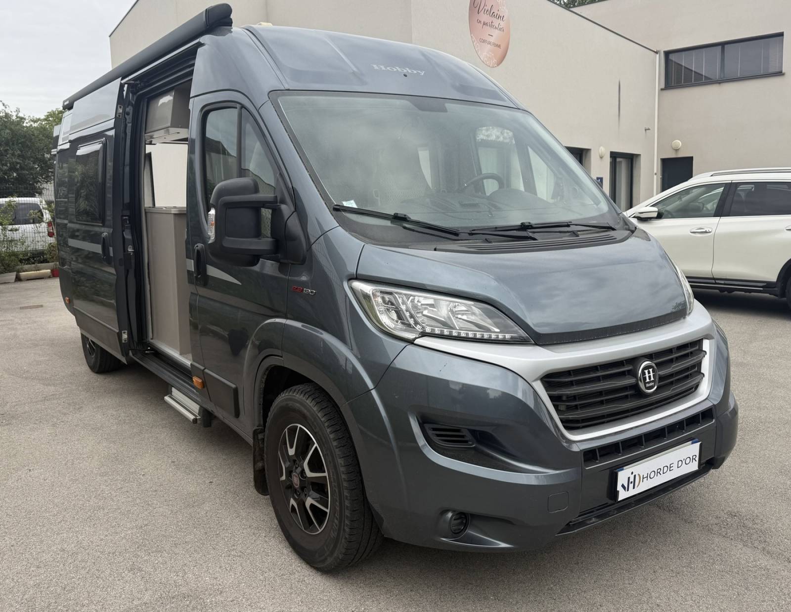 Fourgon aménagé HOBBY VANTANA K 65 PREMIUM - Lits jumeaux arrière / King SIZE - FIAT DUATO 2.3L 130CH - BVA - Faible kilométrage - Equipement complet