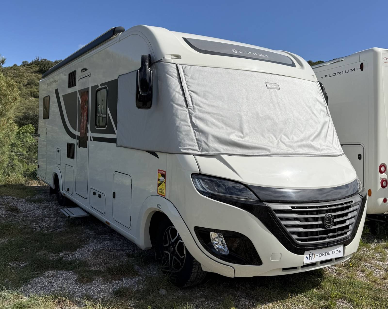 LE VOYAGEUR ETERNA 7.8 GJF – INTÉGRAL DE PRESTIGE – FIAT DUCATO 2.2L 180 CH BVA ZF9 – LUXE ET ÉLÉGANCE – EQUIPEMENT COMPLET