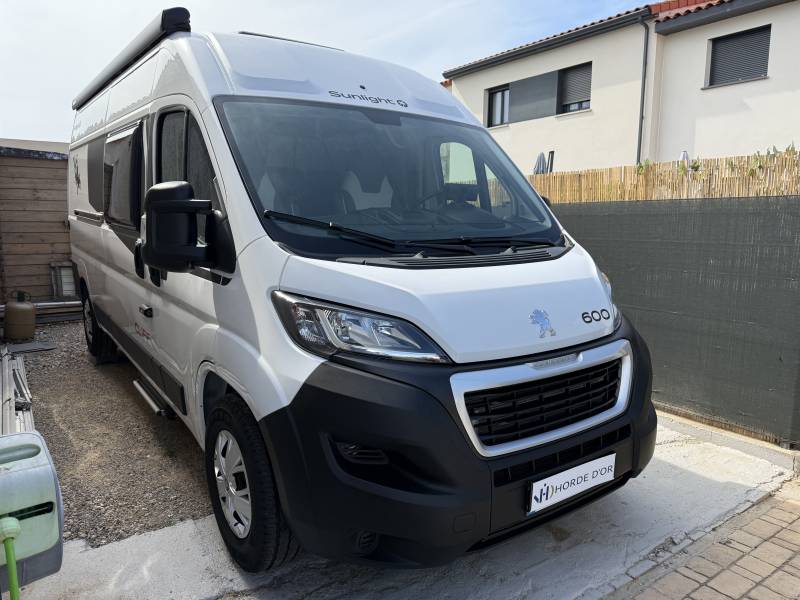 Fourgon aménagé 5.99m SUNLIGHT CVE 600 - Etat neuf - Première main - Seulement 2950 kms - Equipement complet