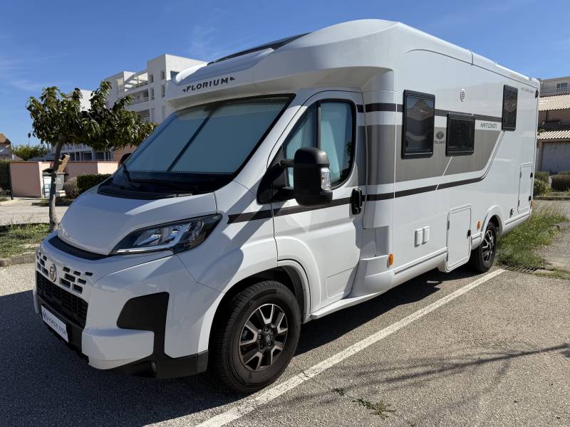 Profilé haut de gamme FLORIUM 70 LMF Mayflower - Garantie constructeur 04/2027 - Etat neuf - Lit central réglable en hauteur - FIAT DUCATO 140CH