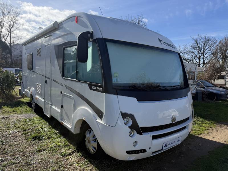 Intégral ITINEO 740 DB - Lits jumeaux avec salle d'eau arrière - FIAT DUCATO 2.3L 130CH - Equipement complet - Autonomie en 220V
